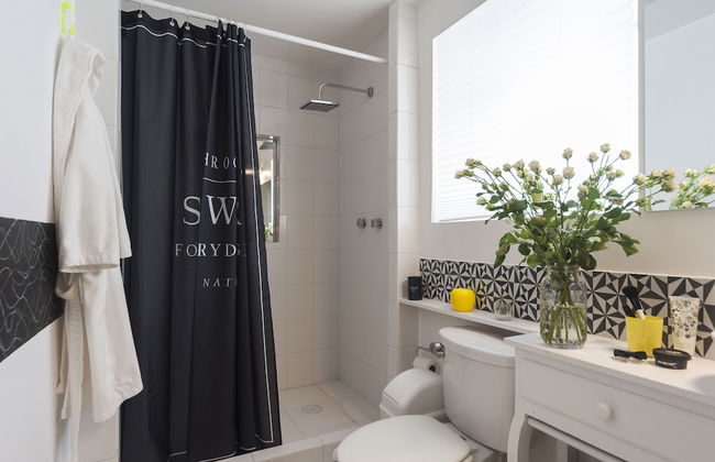 Black & White Apartment - Foto 26