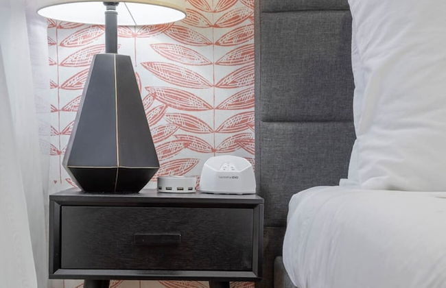 Stairway 3BR Apt w W D Ideal for Groups - Foto 25