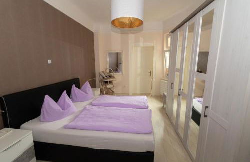 Ferienwohnungen Vogelnest zentral in Mühlhausen mit Pool - Foto 13