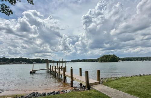 Unique LKN Waterfront Home with Dock - Foto 46