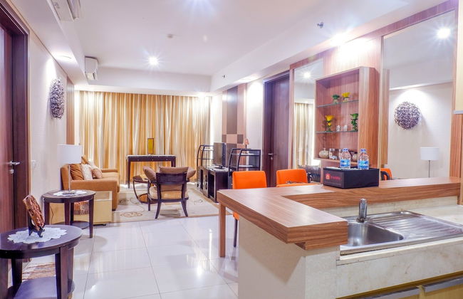Cozy Pool View Kemang Village Residence Apartment with Direct Access to Mall - Foto 15