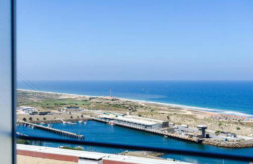 Ocean Views - New Private Condominium with Pool & Sea Views - Foto 40