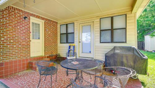Spacious Downtown Montgomery Home with Yard, Patio! - Foto 2