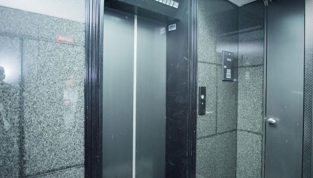 East End BLD - Foto 2, Recepción