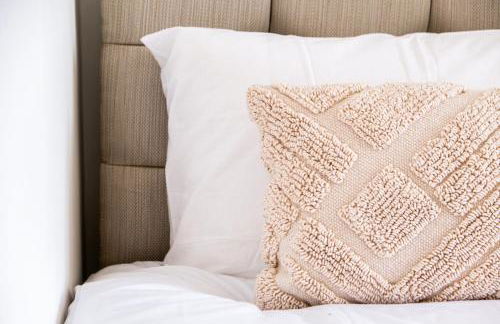 Solace Nights - Large Modern House - 4 Bedrooms - Near M6 & Spaghetti Junction - Fast WiFi - Netflix - Photo 23