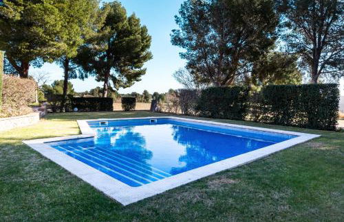 Villa Familiar c/Piscina + Wifi y Parking Gratis by Sunset Rentals (Bonmont) - Foto 54