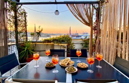 Terrazza su Genova - 300sqm Rooftop Penthouse w Sea & City Views - Close to Aquarium - Foto 4