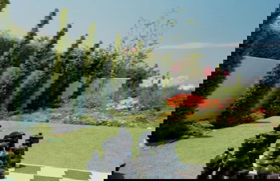 Charming 2 Bedroom Garden Suite Getaway - Photo 35