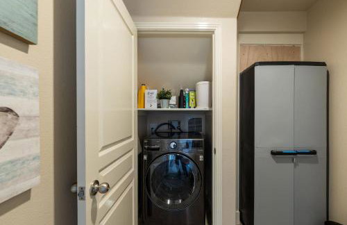 1 block to beach, Private Hot Tub, Fire Pit and BBQ - Foto 17