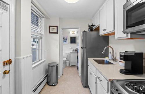 1BR on SALEM Common w/ Parking l Walk to Town - Photo 7