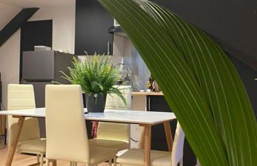 Appartement Atypique- Esprit Atelier Loft - parking privé - Wifi - vidéo - Foto 2