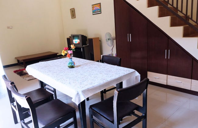 Homestay Tegal Kota by Simply Homy - Photo 6