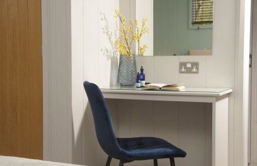 Blackbird Lodge, Strawberryfield Park - Free Parking, Hot tub, pets allowed - Photo 13