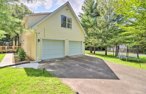 Hot Tub and Deck Gorgeous Retreat in Pocono Summit! - Foto 39