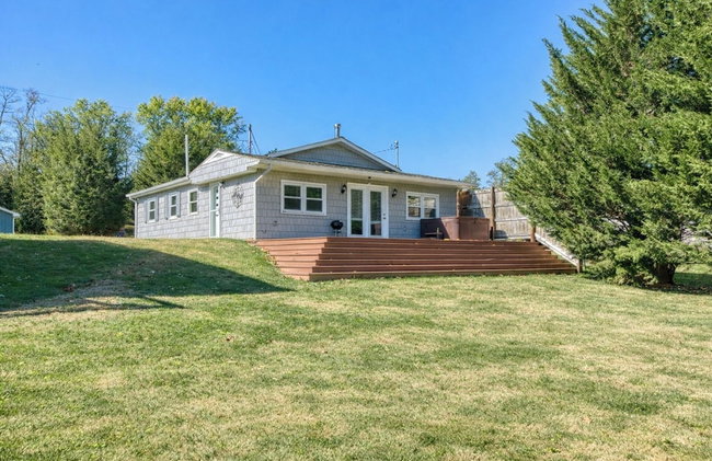 New River Riverfront , Hot Tub & Canoes, Trophy Muskie Fishing , Near VT - Foto 64