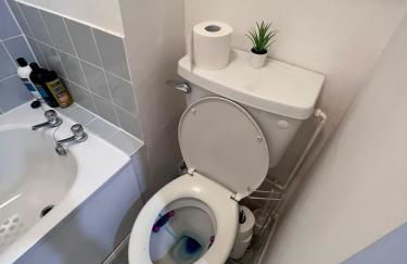 The Friary House - Central Guildford Personal 1 Bedroom Budget Apartment - Foto 23