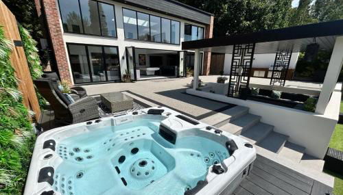 5 Bed Villa-Sleeps 10-Hot Tub-Bar & Pool table - Foto 1