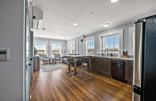 Discover Conway Trendy Downtown Loft - Photo 5