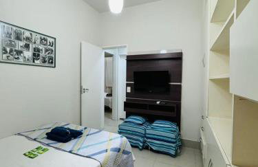 Lindo 3 quartos a 6 minutos da praia de Copacabana - Foto 12