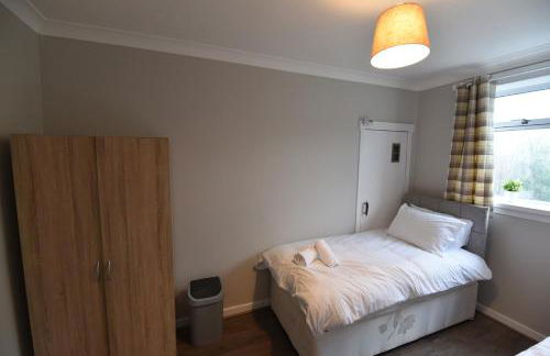 Sighthill 3 Bedrooms with Private Garden - Foto 13