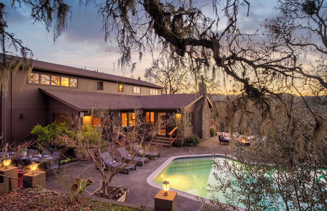 Gable by Avantstay Beautiful 3.5 Acre Oasis w/ Gorgeous Views, Pool & Hot Tub - Foto 33