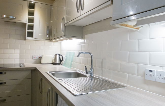 Silver Lining - Spottiswoode Apartment - Photo 11