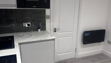 Exclusive, newly built detached garden studio, private and self-contained, within family home grounds - Foto 5