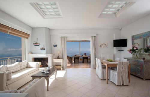 Amalia Apartments - Photo 26