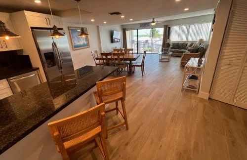 LICENSED MGR - MODERN OCEANFRONT CONDO! BEAUTIFUL OCEAN VIEWS! BEACH RESORT! 2 KING BEDs! - Foto 1