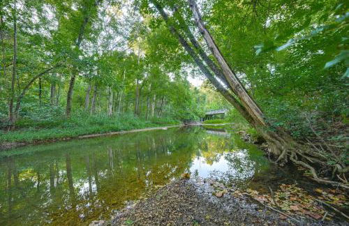 Hot Tub and Creek Views Secluded Perryville Cabin - Foto 27
