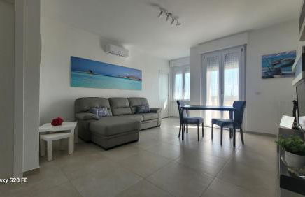 Intero Appartamento con Parcheggio Gratuito - Foto 2