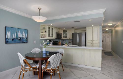 Beach Villa 2011 - Captiva One Bedroom Deluxe Beachfront Residence - Photo 10