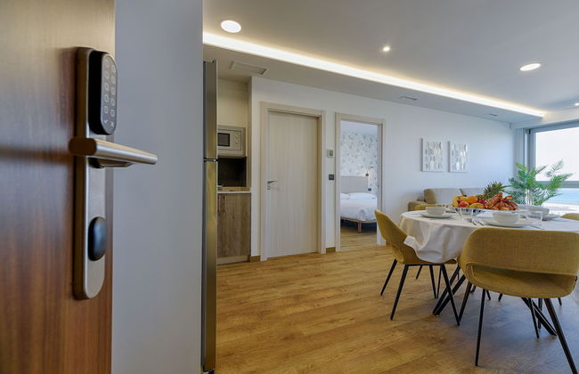 TH Apartments by Como en Casa - Photo 34