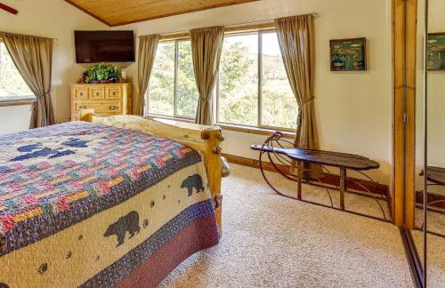 Fish Haven Cabin with Game Room, Views and Deck! - Foto 15