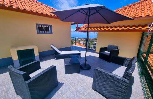 Santana Escape with Terrace Views, Near Levadas and Pico Ruivo - Foto 3