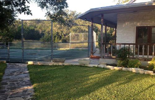 Stunning Luxury Estate on Private Lake in Texas Hill Country near Austin - Foto 22