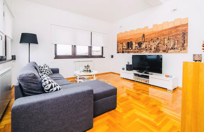 Luxury 3 Story House- Best View- Free Parking - Foto 2