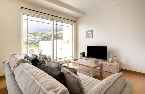 Casa Agrela by Rent2U, Lda Swimming Pool & Jacuzzi - Photo 15