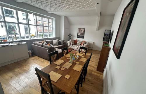 Superb City Centre apt with parking - Photo 11