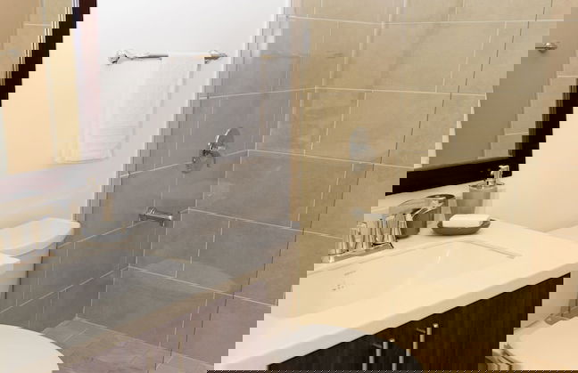 Executive Suites at The Bromptons - Photo 10