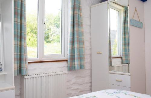 The Old Cottage Aberporth - Photo 17