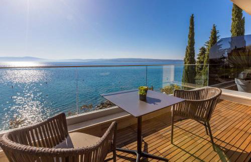 BEACH FRONT VILLA FRAN - DELUXE PENTHOUSE SUITE with private pool - Foto 38