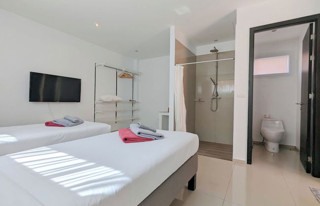 Poolside Apartments and Rooms - Foto 31