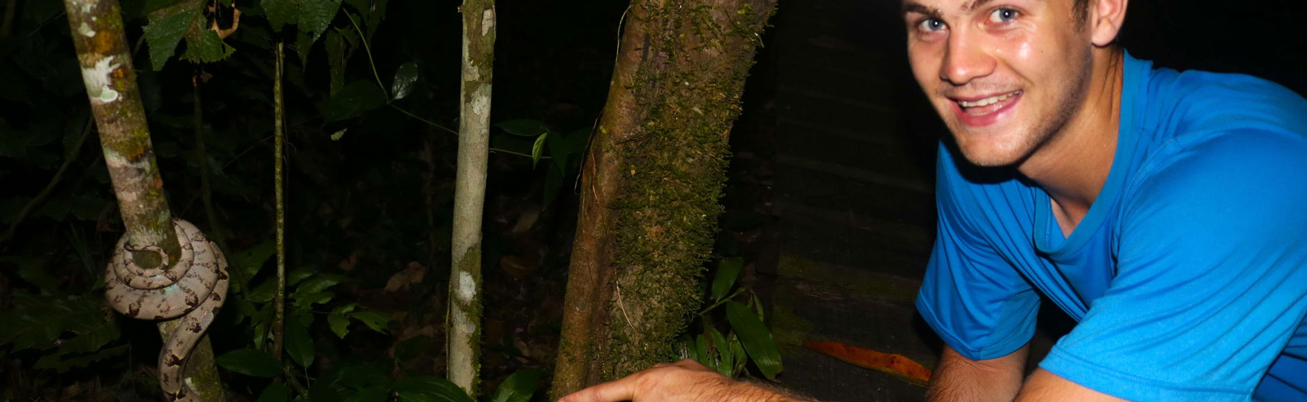 Senderismo nocturno por la selva amazónica