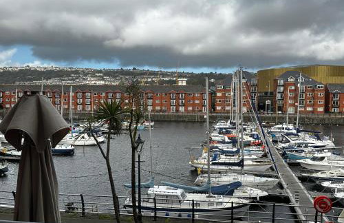 Water Front APT Walk to the Beach & City Centre - Foto 21