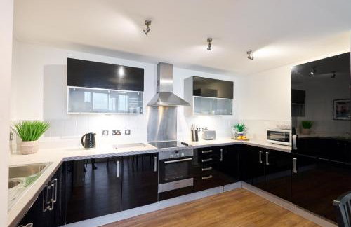 ShortstayMK Vizion apartments, with free superfast wi-fi, parking - Foto 126