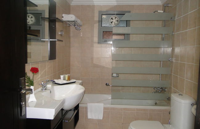 Ewan Ajman Suites Hotel - Photo 35