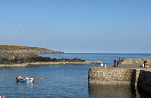 Modern Coastal Retreat, 5-Bedroom, 4-Bathroom Home, with Parking in Portsoy - Foto 65
