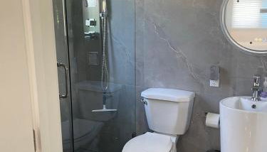 Studio close to airport - Photo 5