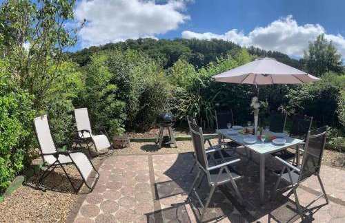 Quai du Val is a Charming Pet and Family Friendly Riverside Gite in Lehon close to Dinan Sleeps 7 - Photo 13